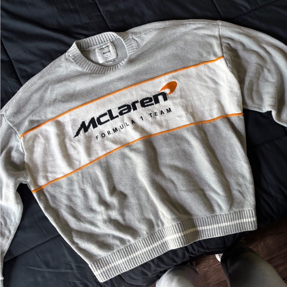 Hollister Gray and White Crewneck Sweater McLaren